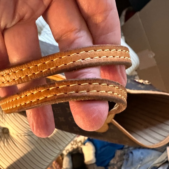 Louis Vuitton Classic Brown Monogram πππ«ππ§ππͺπ‘π‘ Tote ππ ππ€π€π πΎπ€π£πππ©ππ€π£ - Picture 5 of 16